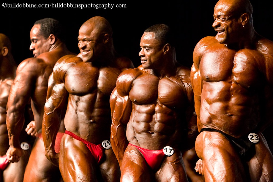 Comparison photos of the Pro Men's Finals at the Europa 2007